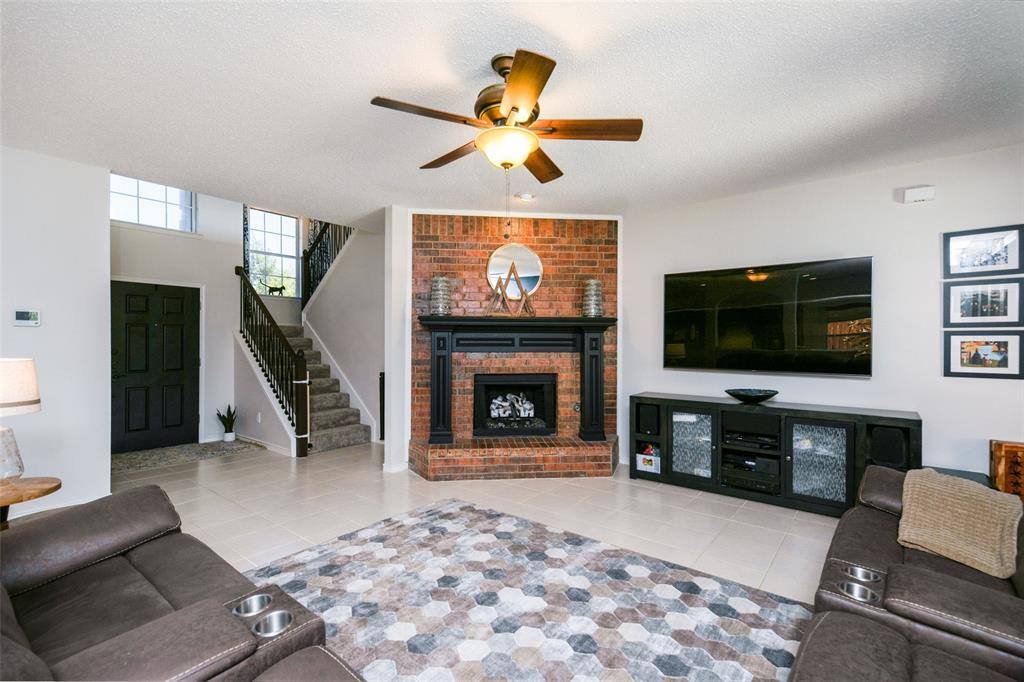 1205 Cactus Path Drive, Murphy, TX 75094