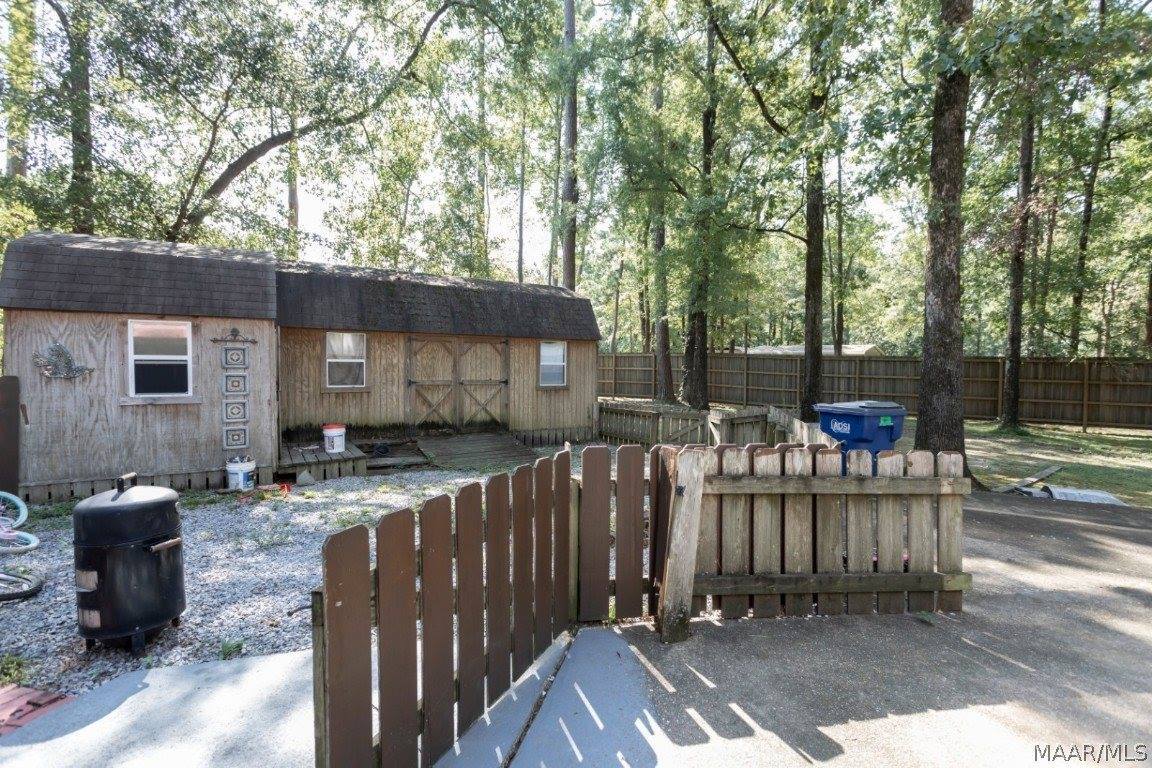 122 Pauline Circle, Wetumpka, AL 36092