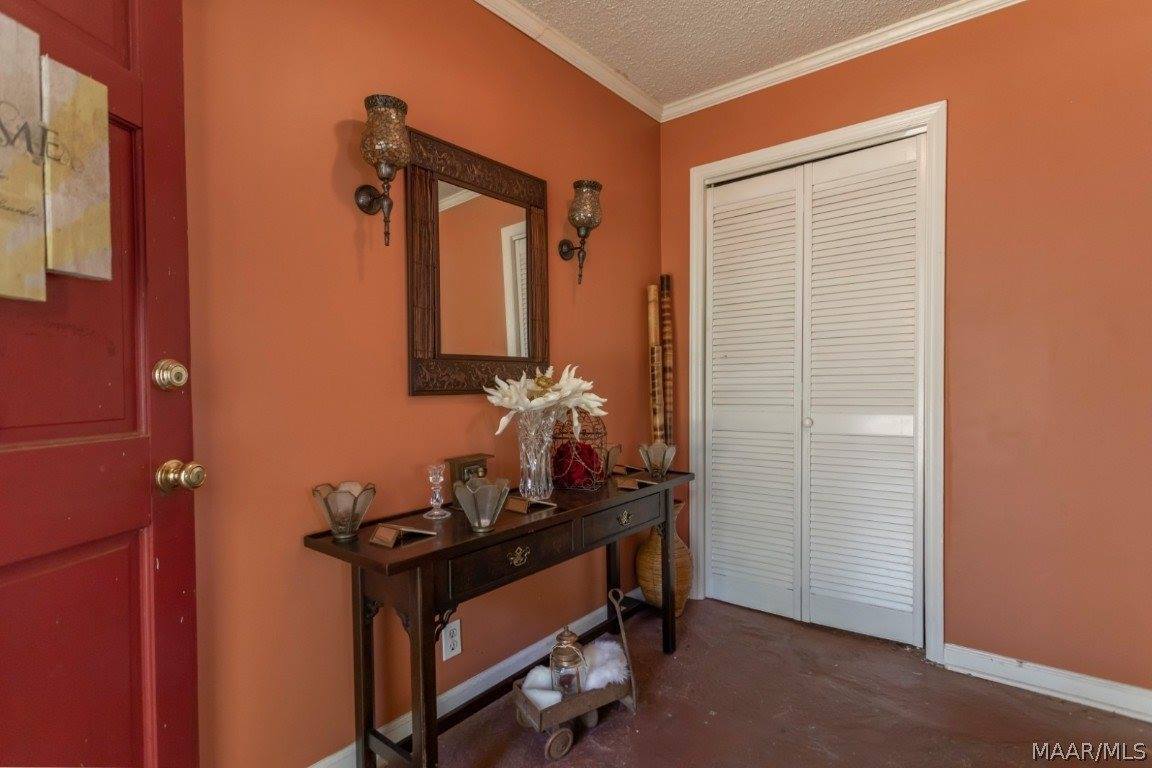 122 Pauline Circle, Wetumpka, AL 36092