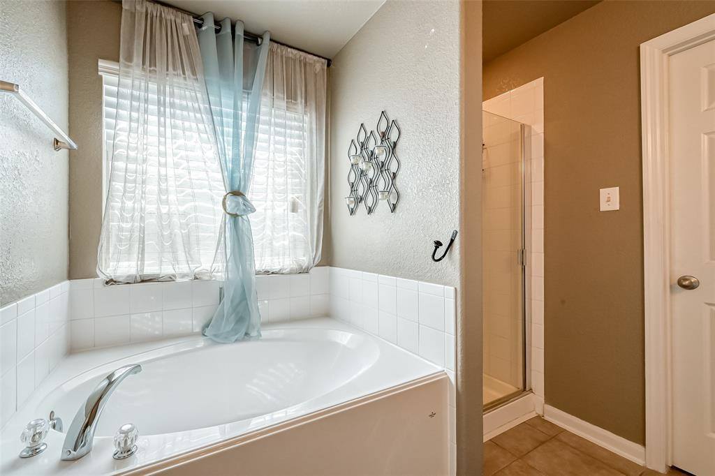 1942 Herringbone Drive, Houston, TX 77489