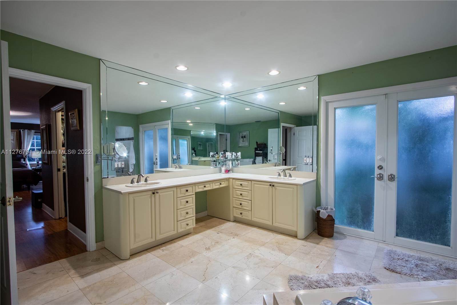 14601 SW 99th Ave, Miami, FL 33176