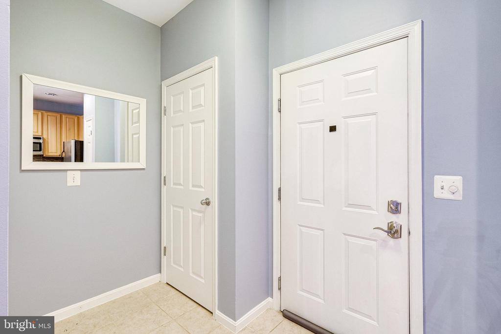 2465 Army Navy Drive, Arlington, VA 22206