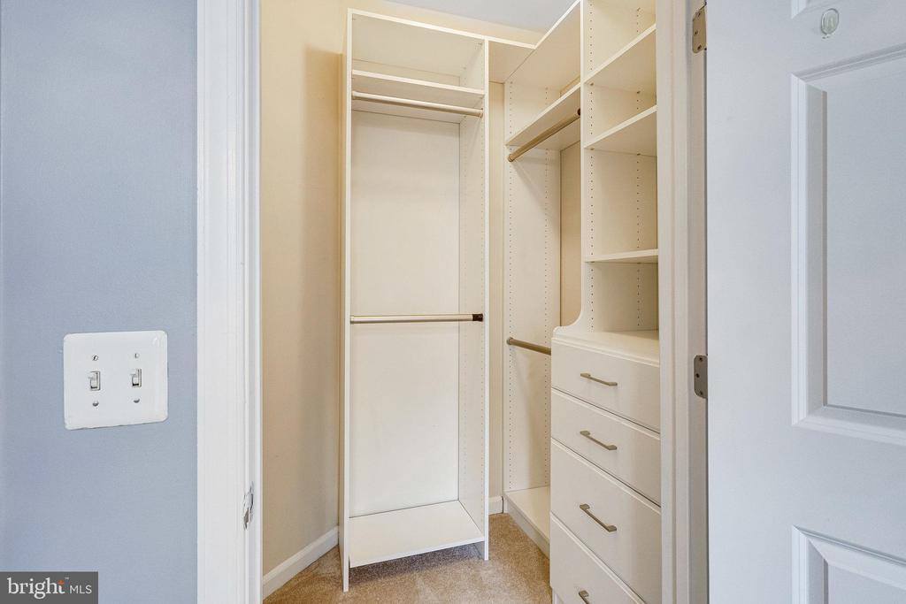 2465 Army Navy Drive, Arlington, VA 22206