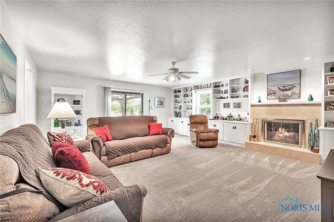 5903 Colonial Court, Sylvania, OH 43560