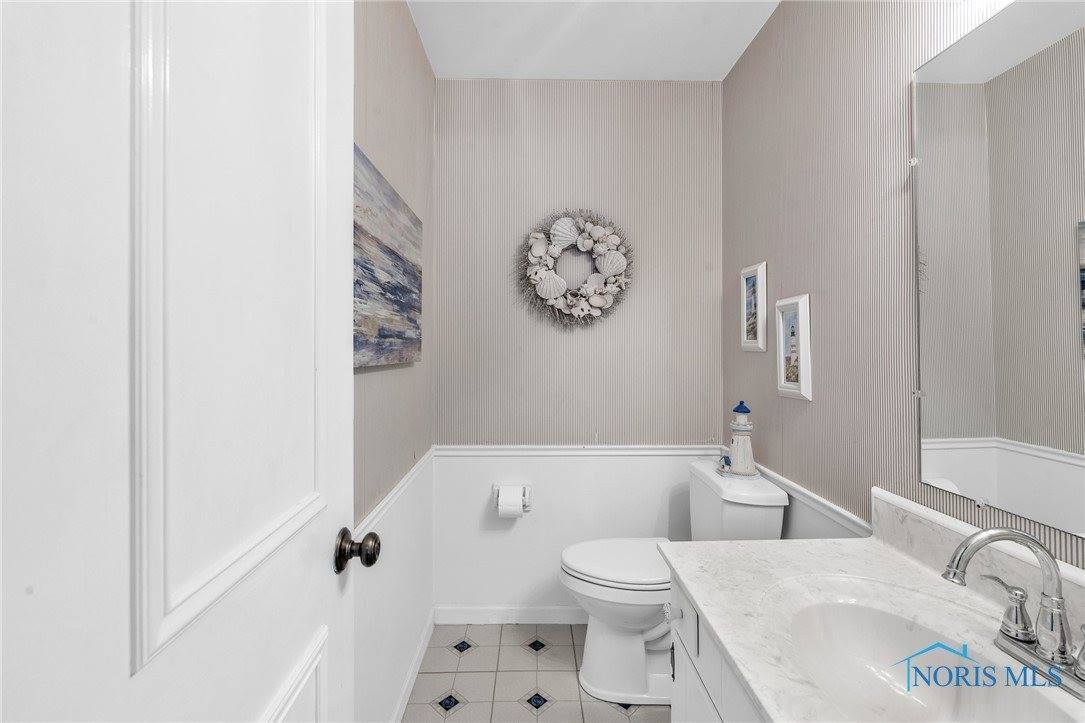 5903 Colonial Court, Sylvania, OH 43560