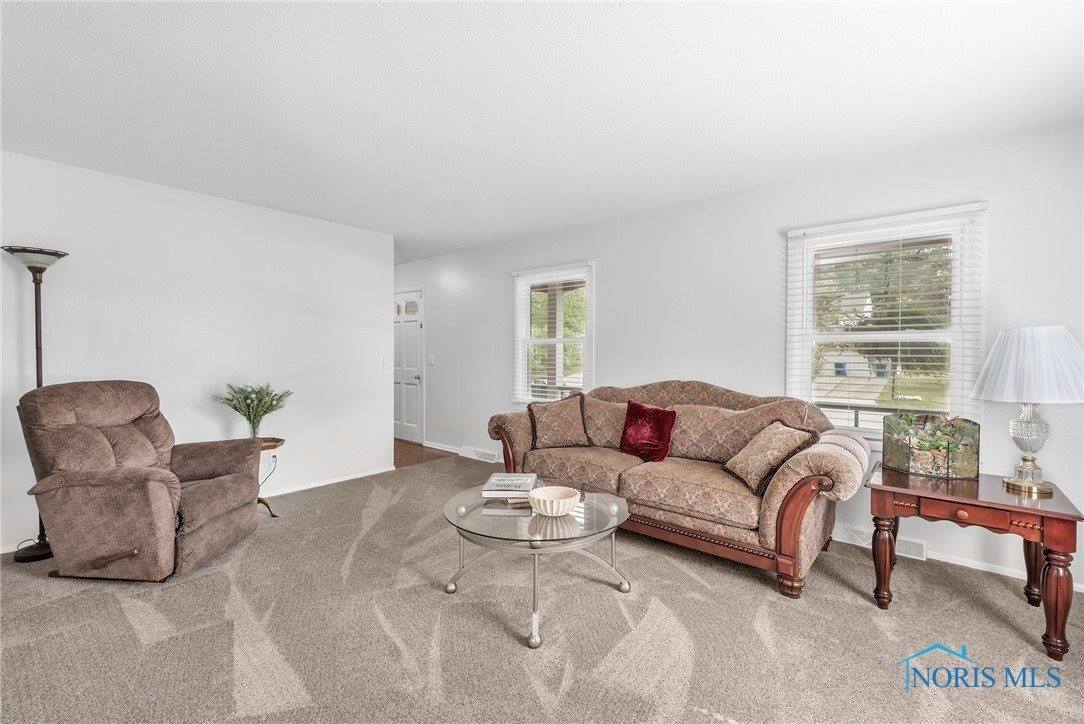 5903 Colonial Court, Sylvania, OH 43560