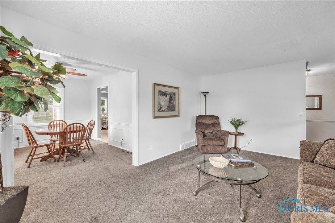 5903 Colonial Court, Sylvania, OH 43560