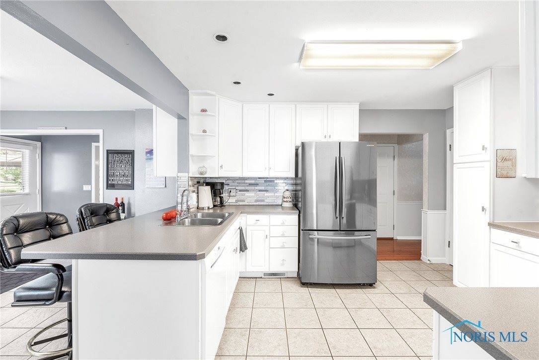 5903 Colonial Court, Sylvania, OH 43560