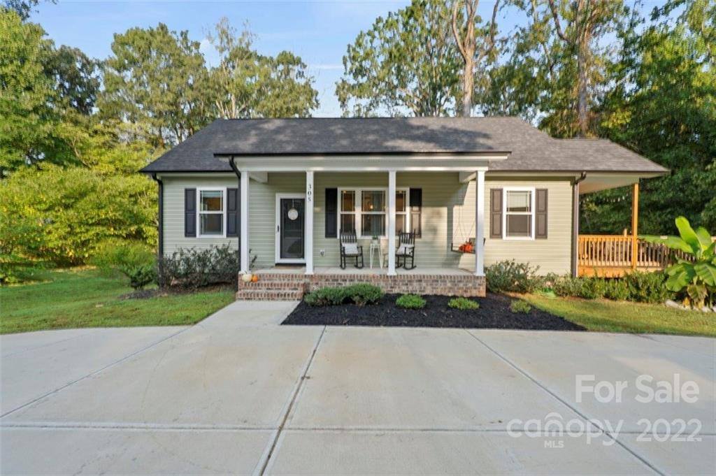 305 Tomberlin Road, Mount Holly, NC 28120