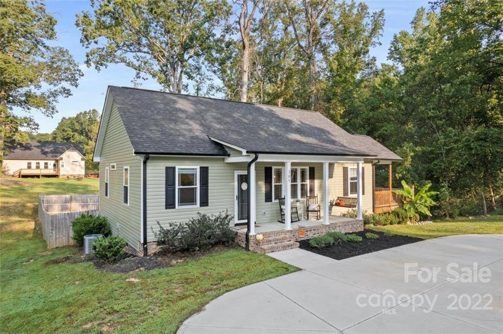 305 Tomberlin Road, Mount Holly, NC 28120