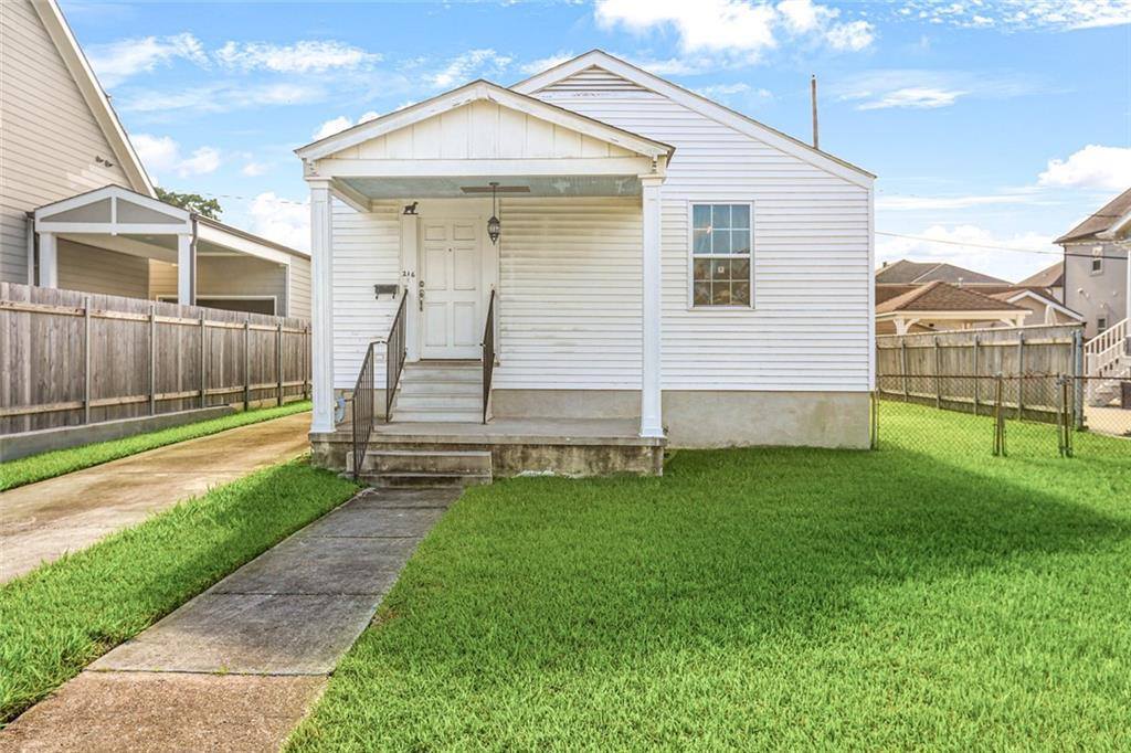 216 Maple Ridge Drive, Metairie, LA 70001
