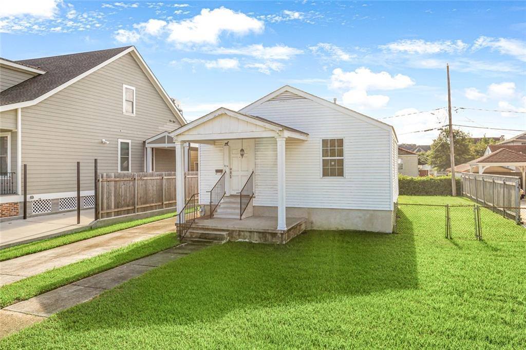 216 Maple Ridge Drive, Metairie, LA 70001