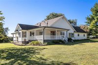 524 Cooper Lake Rd, Oneida, TN 37841