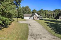 524 Cooper Lake Rd, Oneida, TN 37841