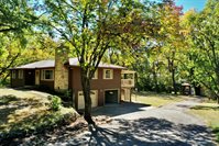 5949 NW Westbrooke DR, Topeka, KS 66617