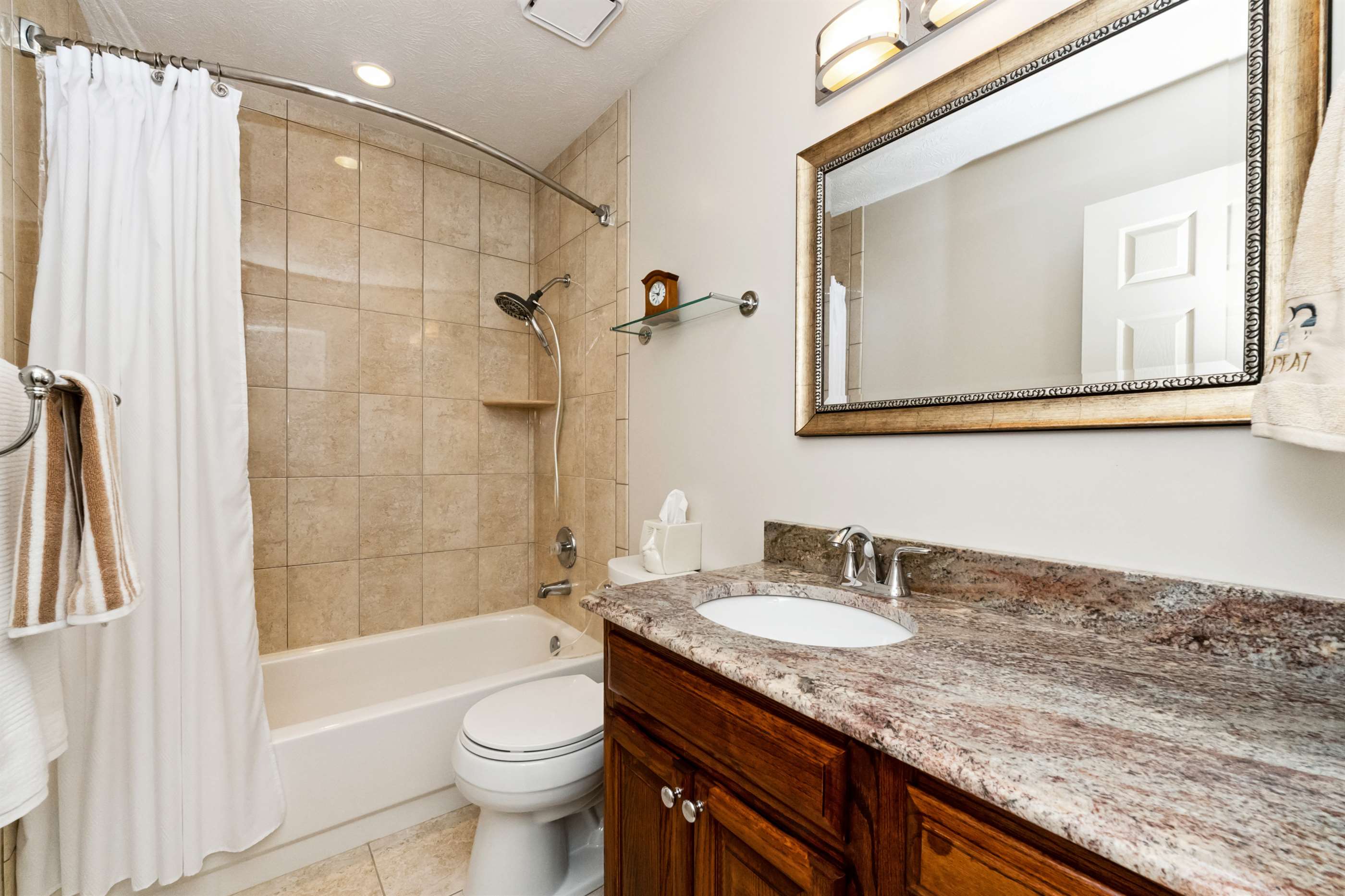 11808 Oakhurst Dr, Fredericksburg, VA 22407