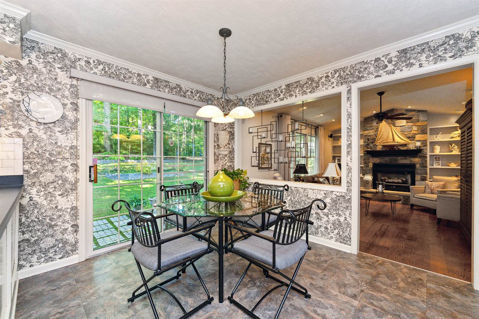 11808 Oakhurst Dr, Fredericksburg, VA 22407