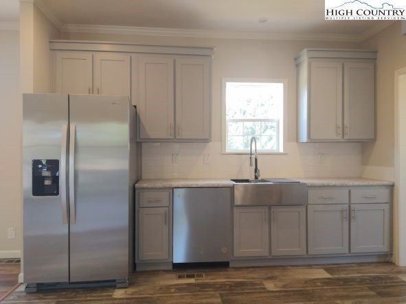 333 Olde Fields Drive, Fleetwood, NC 28626