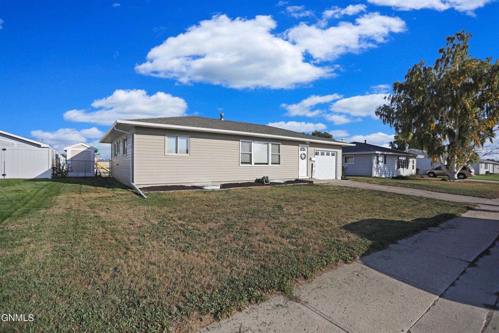 1224 13th Avenue West, Williston, ND 58801