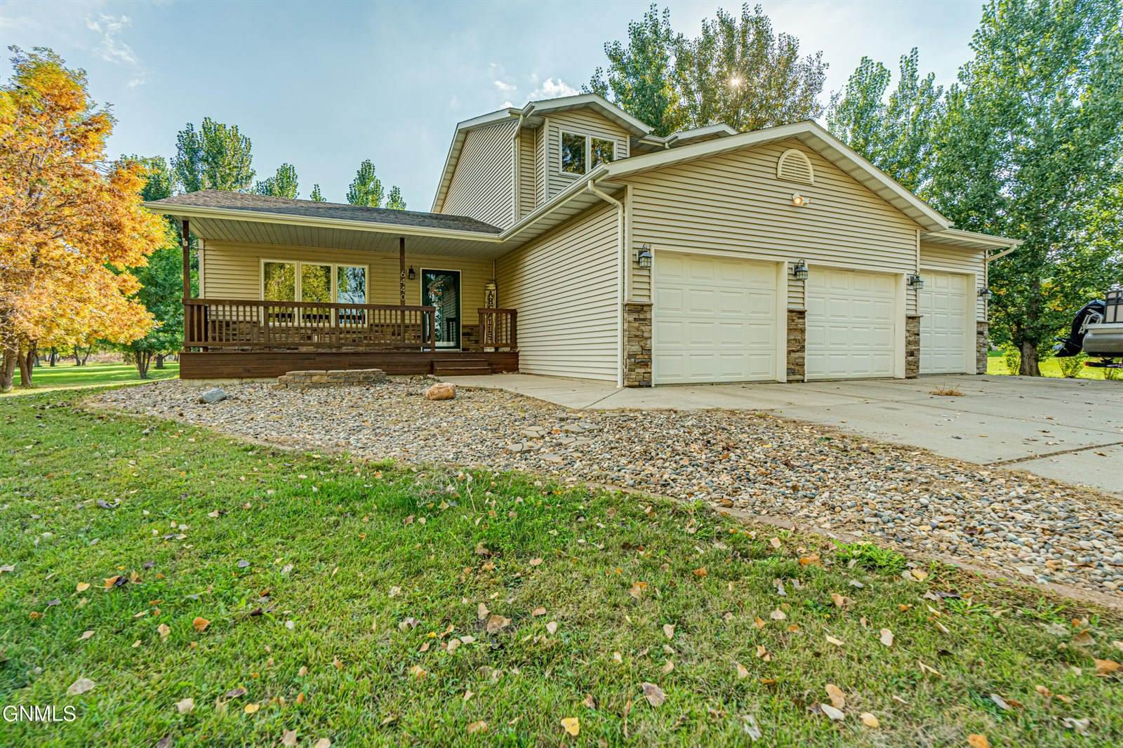 6440 Sully Drive, Bismarck, ND 58504