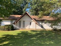 154 Lake Harbour Dr, Ridgeland, MS 39157