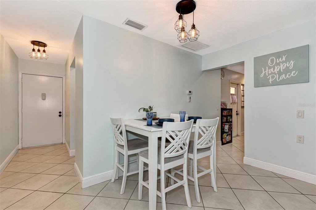 6106 Walnut Street, Bradenton, FL 34209