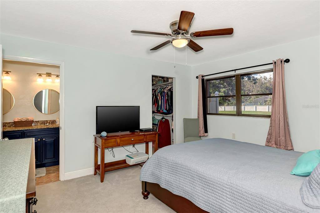 6106 Walnut Street, Bradenton, FL 34209