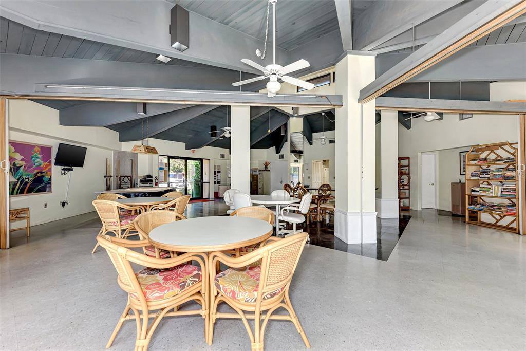 6106 Walnut Street, Bradenton, FL 34209