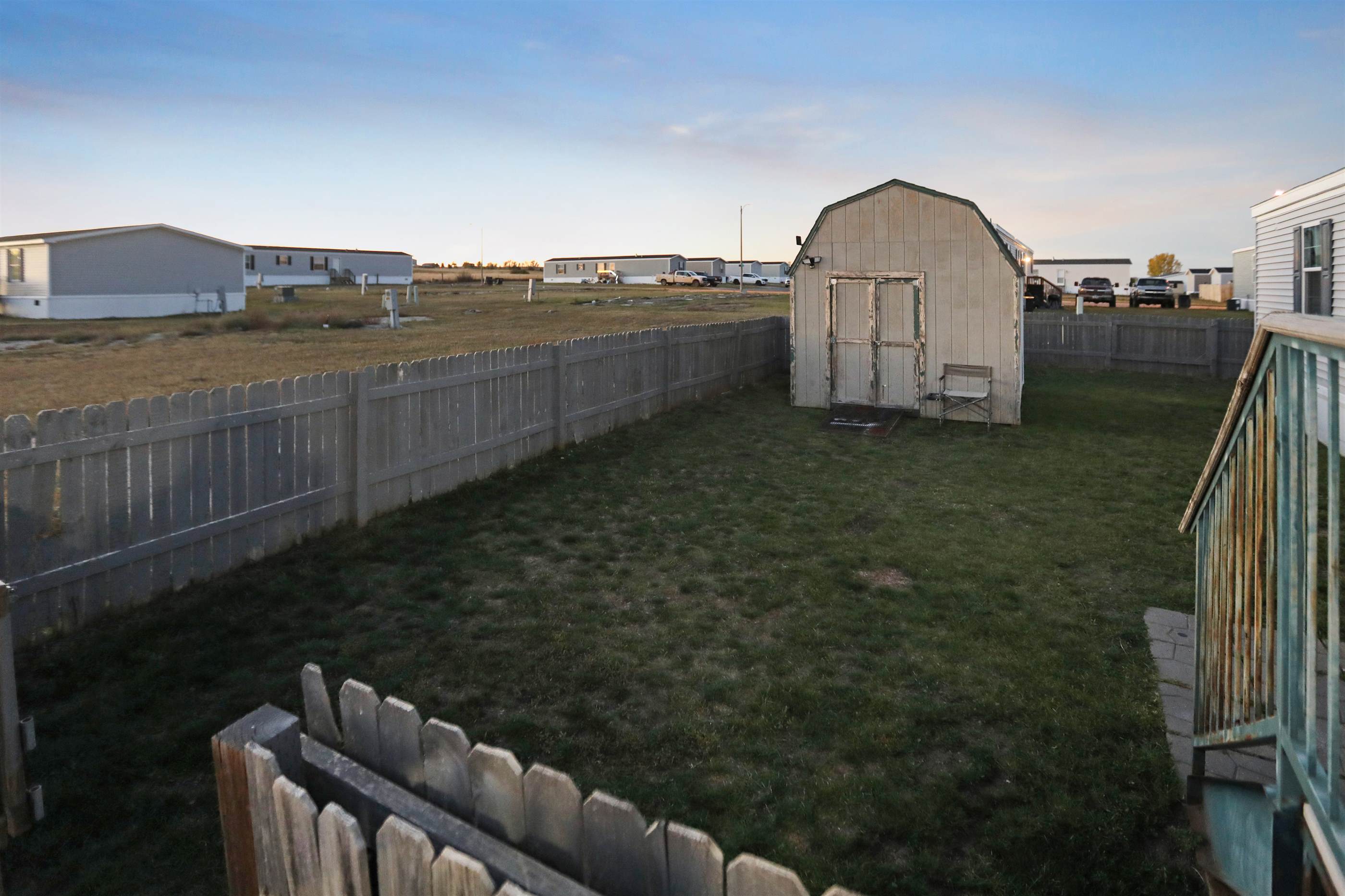 2404 37th Place, Williston, ND 58801