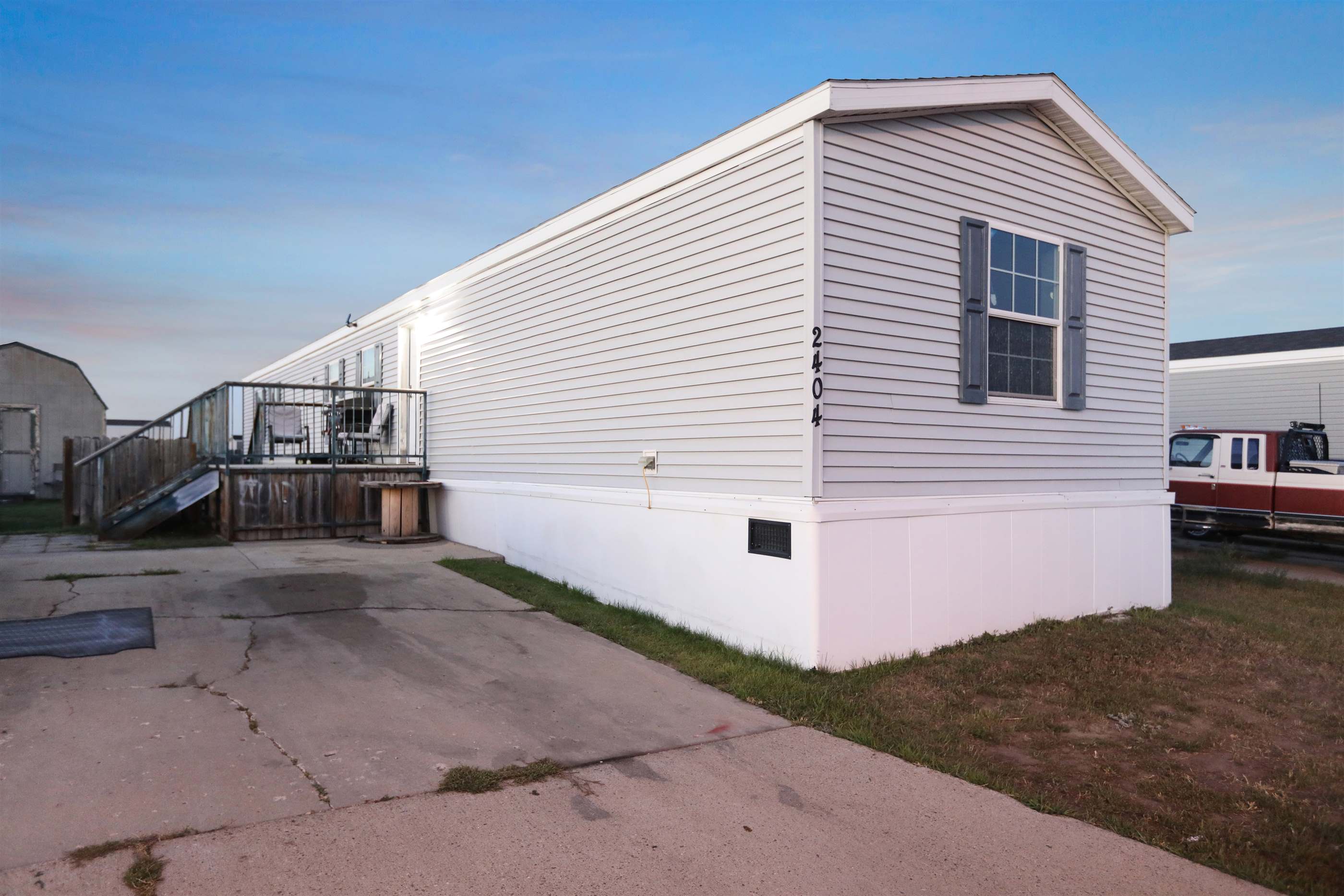 2404 37th Place, Williston, ND 58801