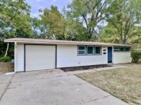 4204 SW 29th ST, Topeka, KS 66614