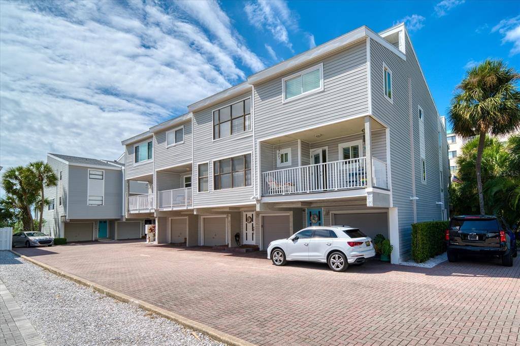 12274 1ST Street West, Treasure Island, FL 33706