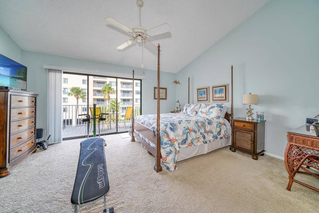 12274 1ST Street West, Treasure Island, FL 33706