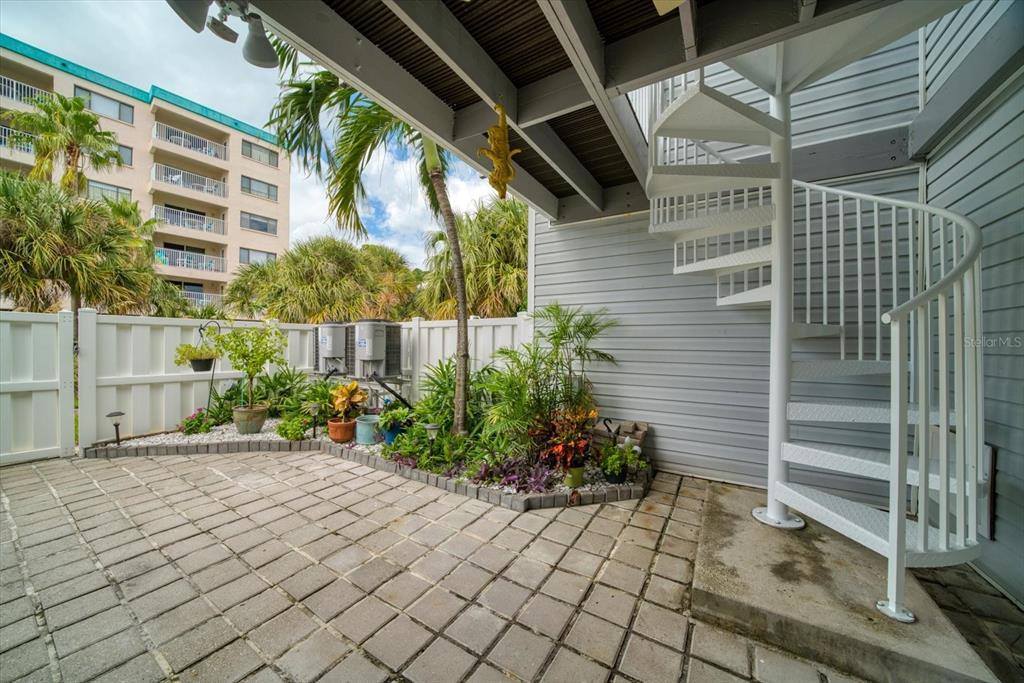 12274 1ST Street West, Treasure Island, FL 33706