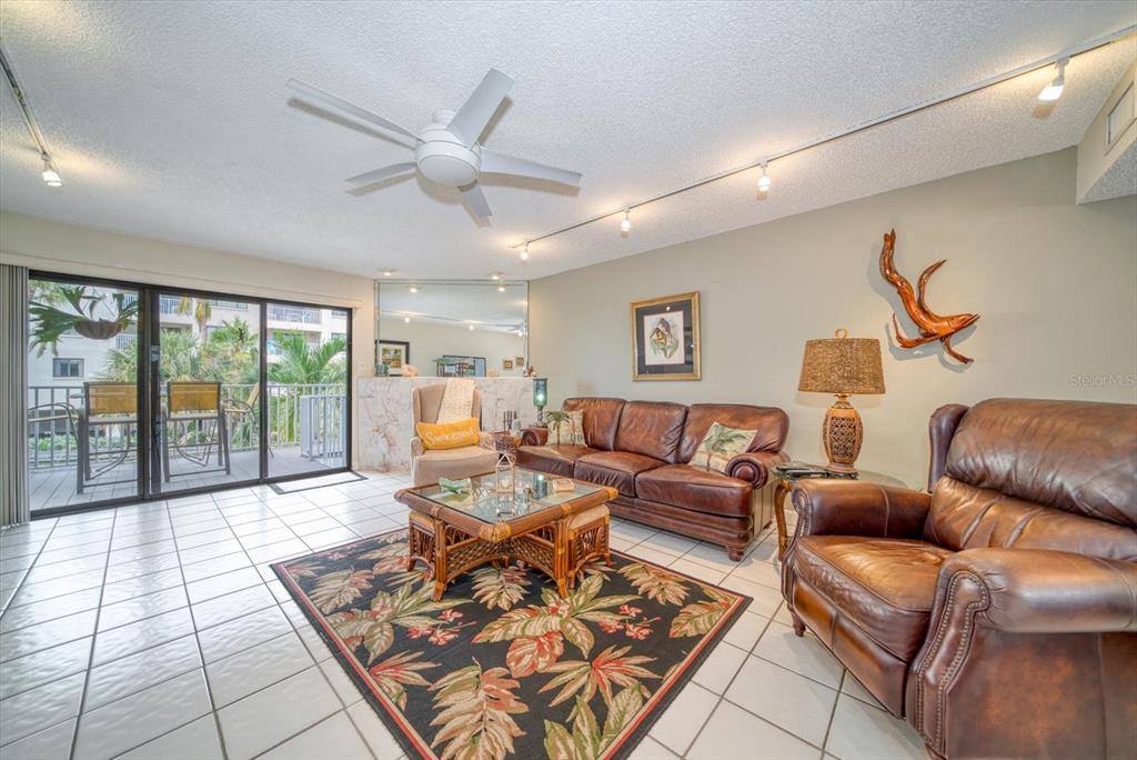 12274 1ST Street West, Treasure Island, FL 33706