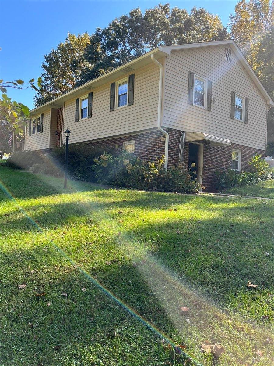 560 Savannah Avenue, Lynchburg, VA 24502