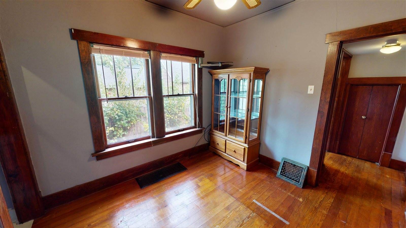 319 South Marquette Rd, Prairie Du Chien, WI 53821