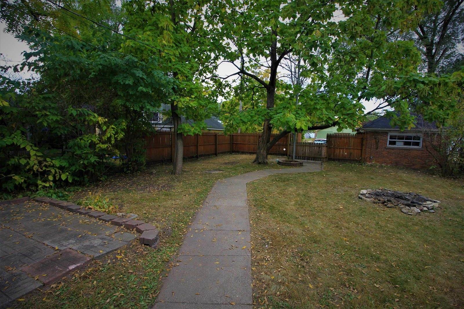 319 South Marquette Rd, Prairie Du Chien, WI 53821