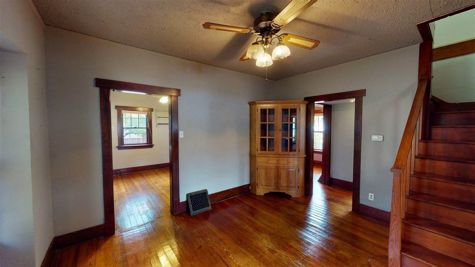 319 South Marquette Rd, Prairie Du Chien, WI 53821