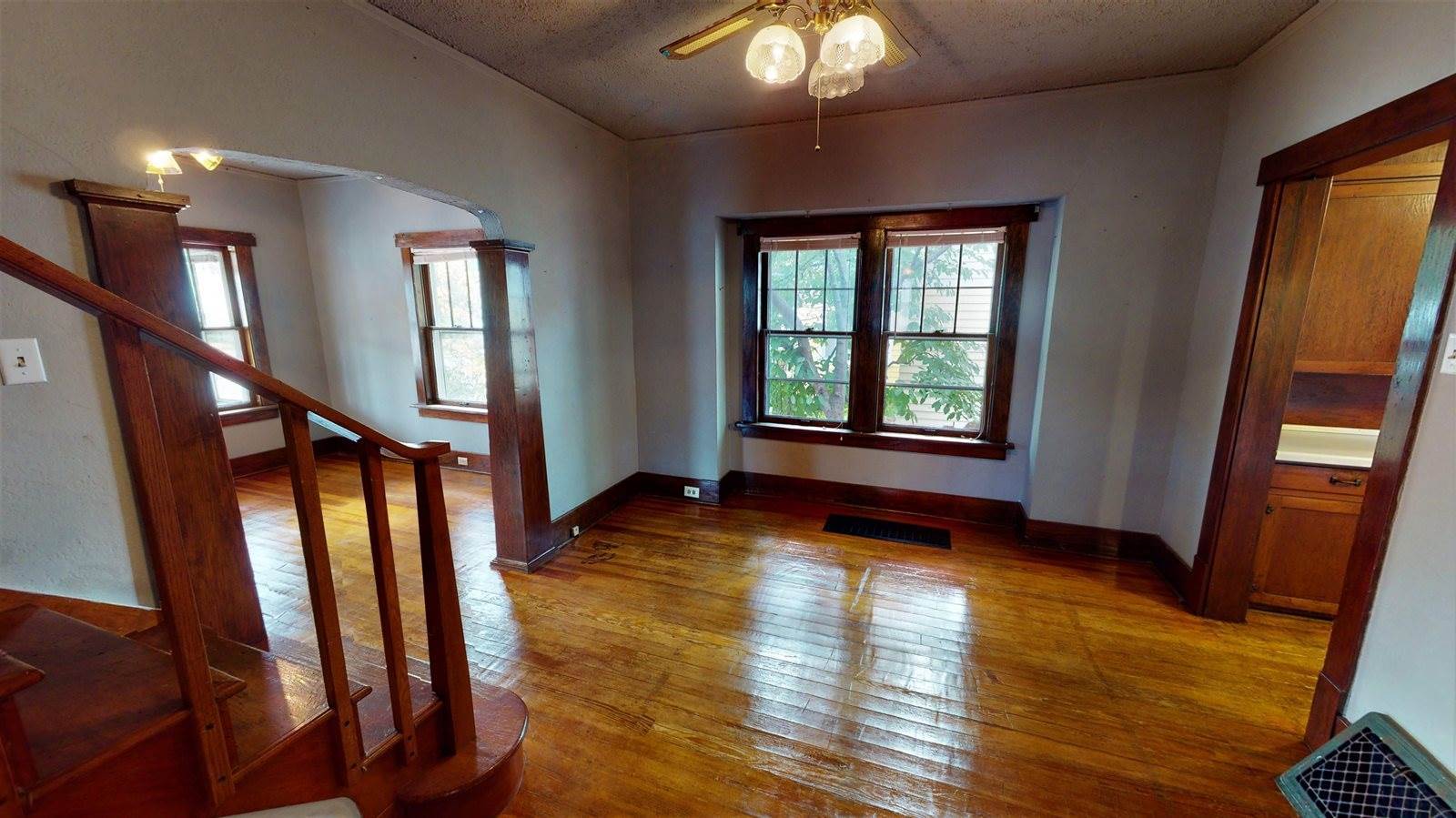 319 South Marquette Rd, Prairie Du Chien, WI 53821