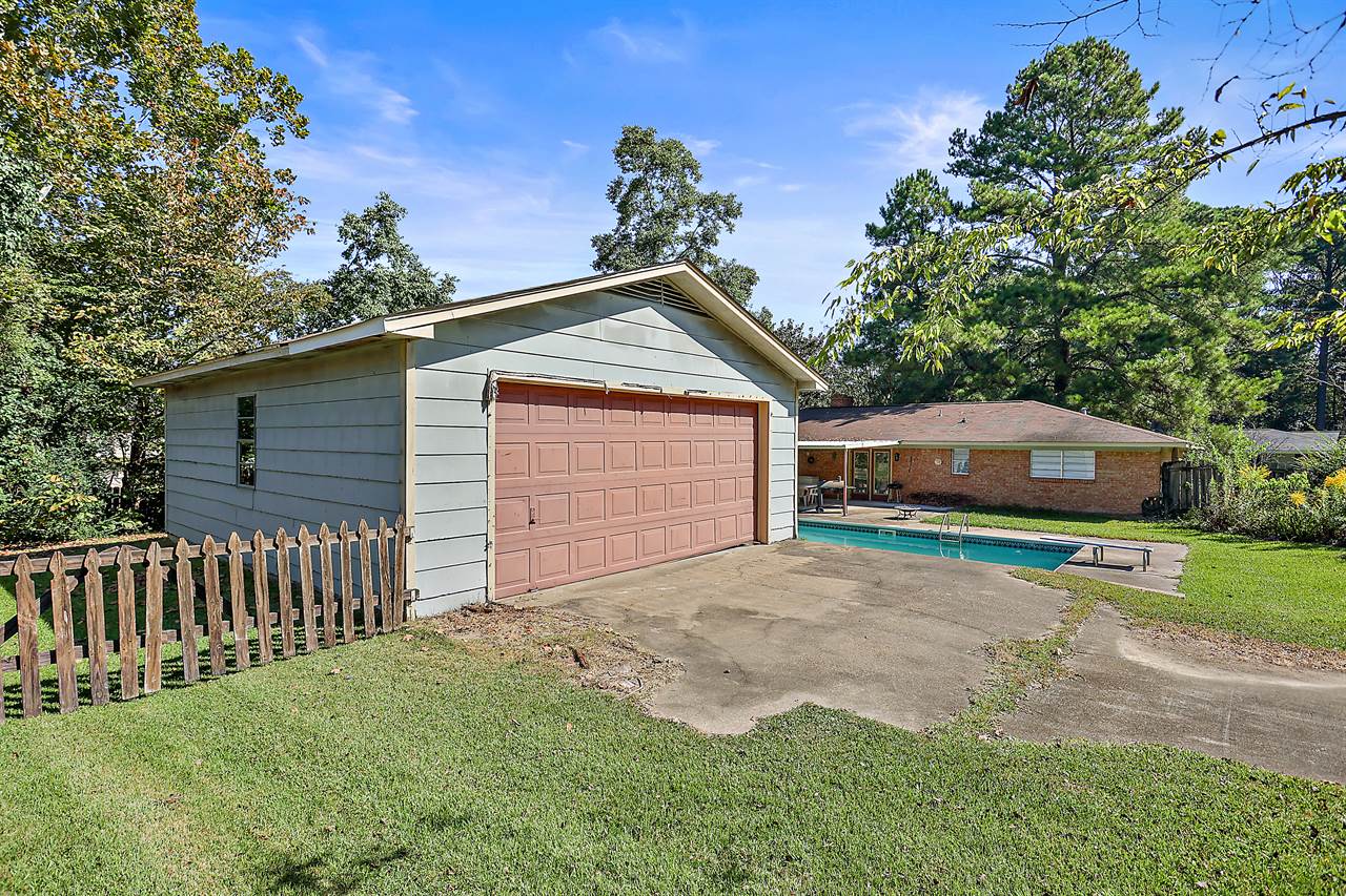 329 Bruin Avenue, Pearl, MS 39208