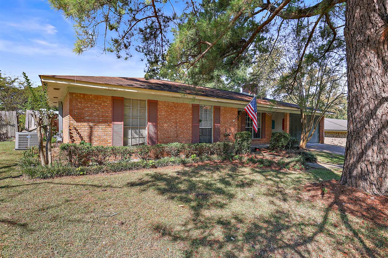 329 Bruin Avenue, Pearl, MS 39208