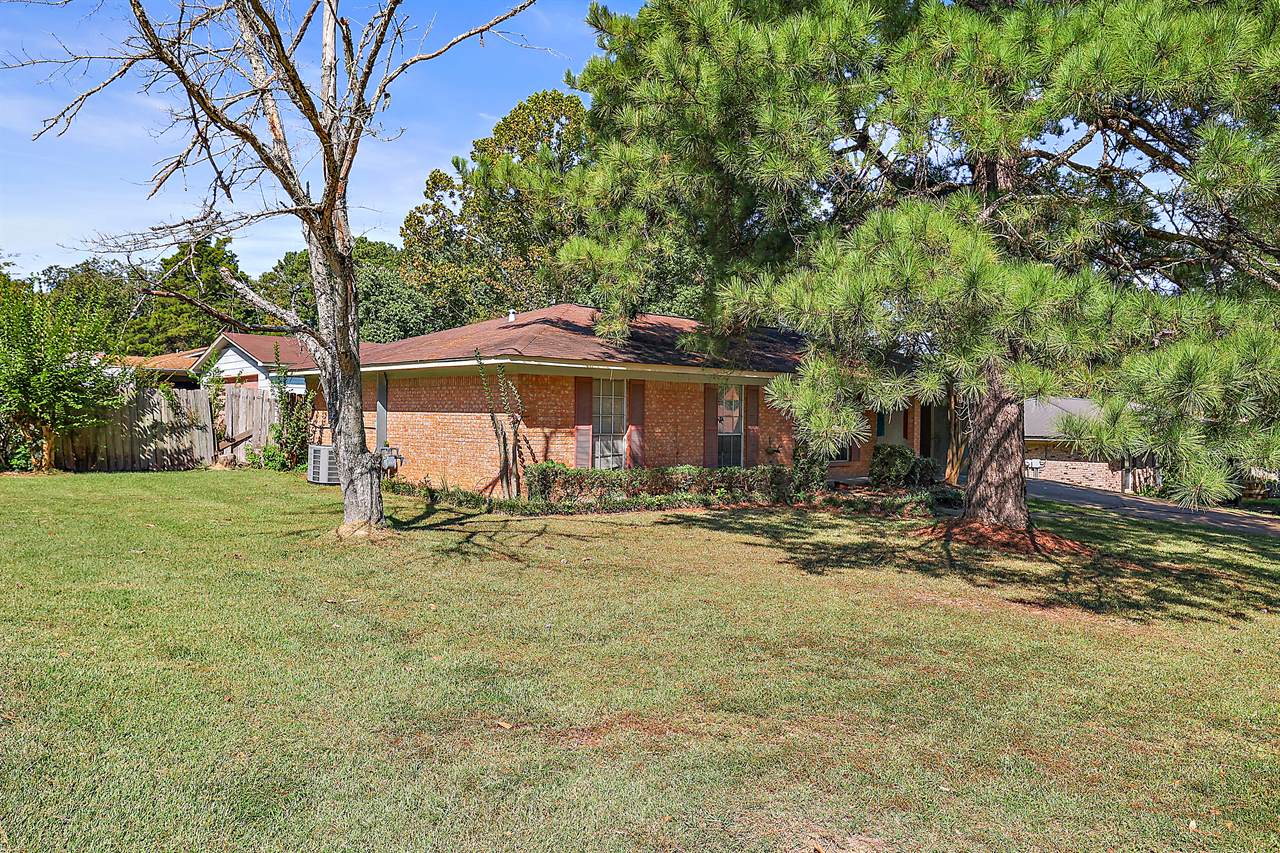 329 Bruin Avenue, Pearl, MS 39208