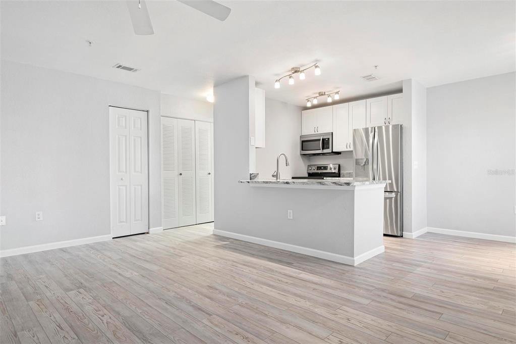 850 South Tamiami Trail, Sarasota, FL 34236