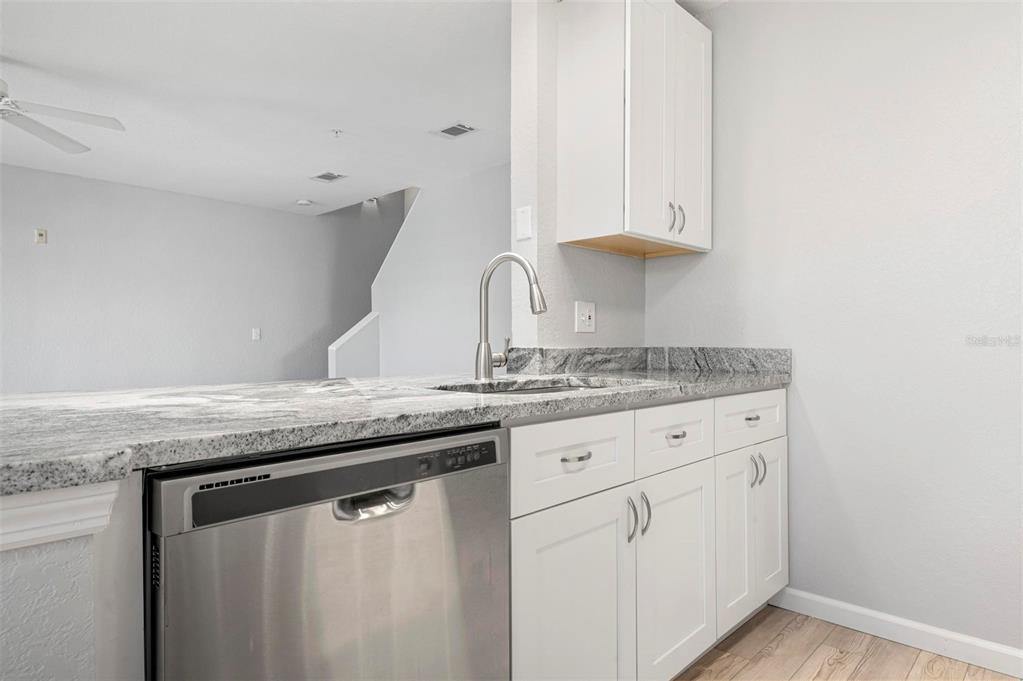 850 South Tamiami Trail, Sarasota, FL 34236