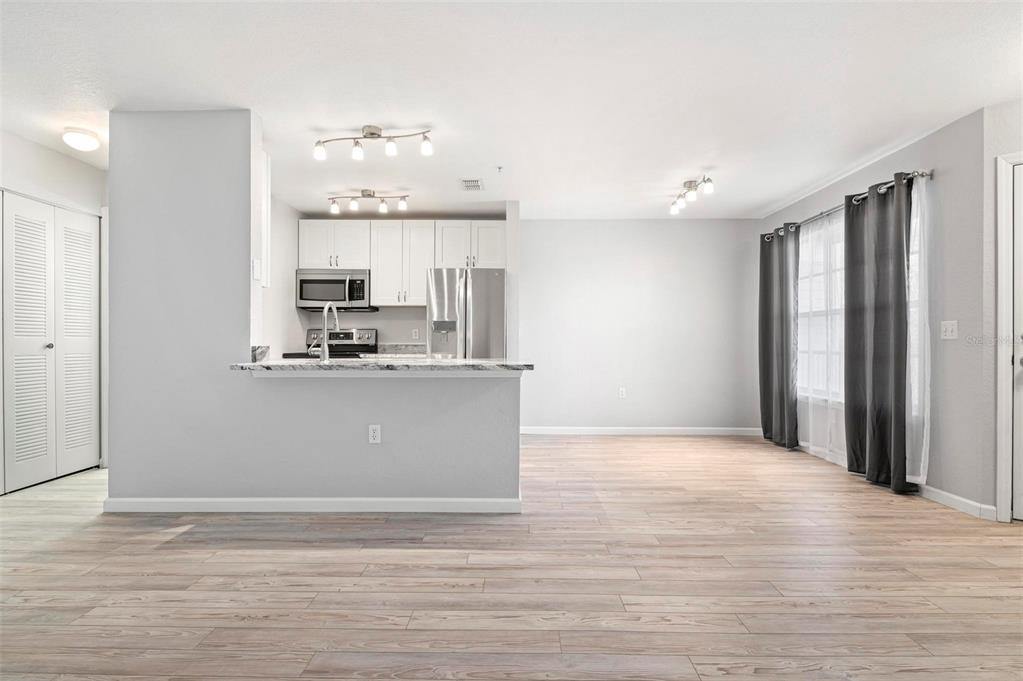 850 South Tamiami Trail, Sarasota, FL 34236