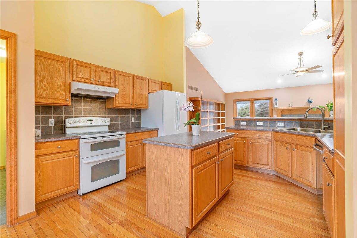 1928 Odyssey Drive, Brighton Township, MI 48114