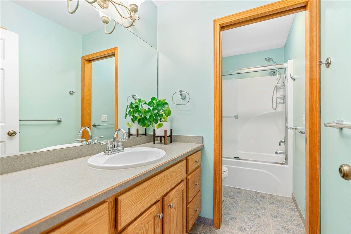 1928 Odyssey Drive, Brighton Township, MI 48114