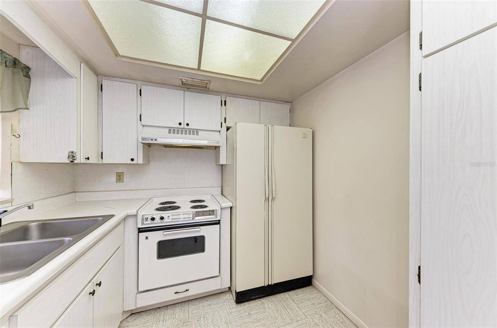 3751 South School Avenue, Sarasota, FL 34239