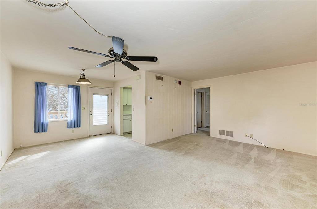 3751 South School Avenue, Sarasota, FL 34239